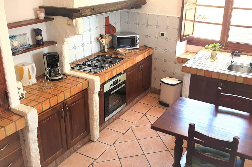 Küche mit Essbereich / Kitchen with dining area Küche mit Essbereich / Kitchen with dining area