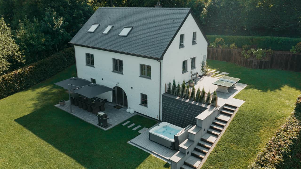 Rear garden, terrace and outdoor jacuzzi at The Little Rock