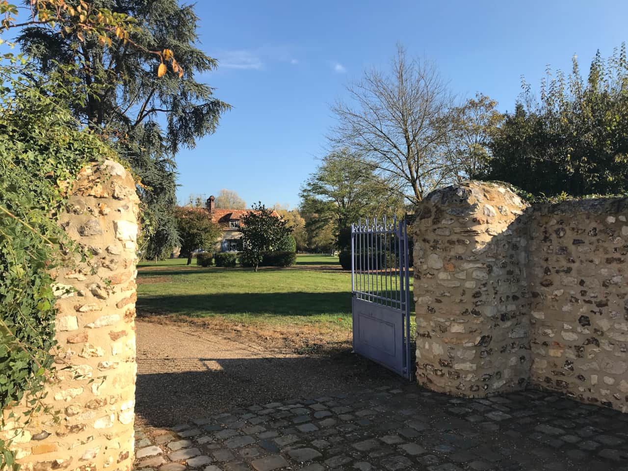 Pure tradition : les portes de la campagne française