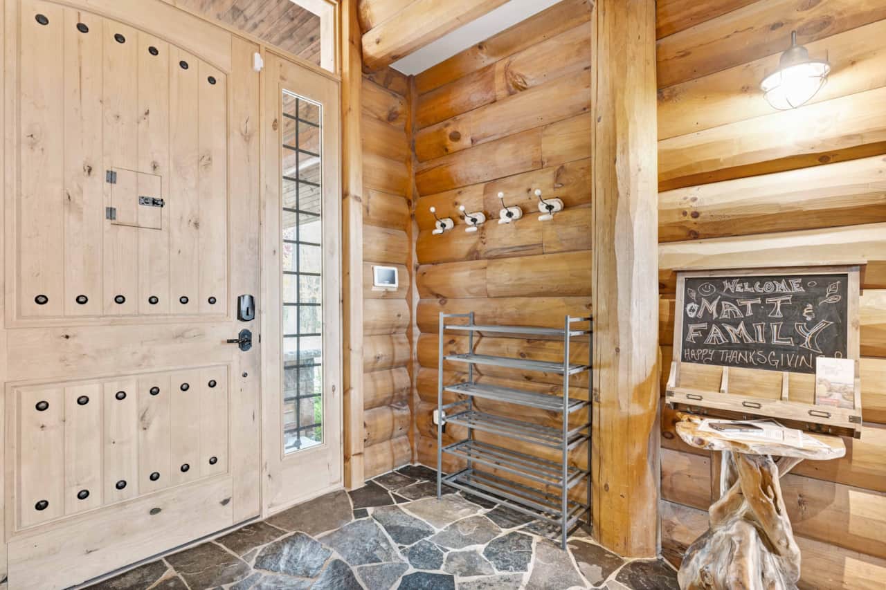 The Entryway provides ample space for everyone to keep their outdoor shoes (and more!) tidy