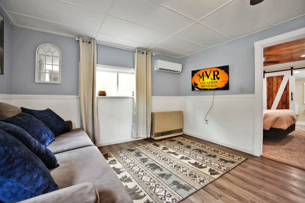 sofa bed, AC