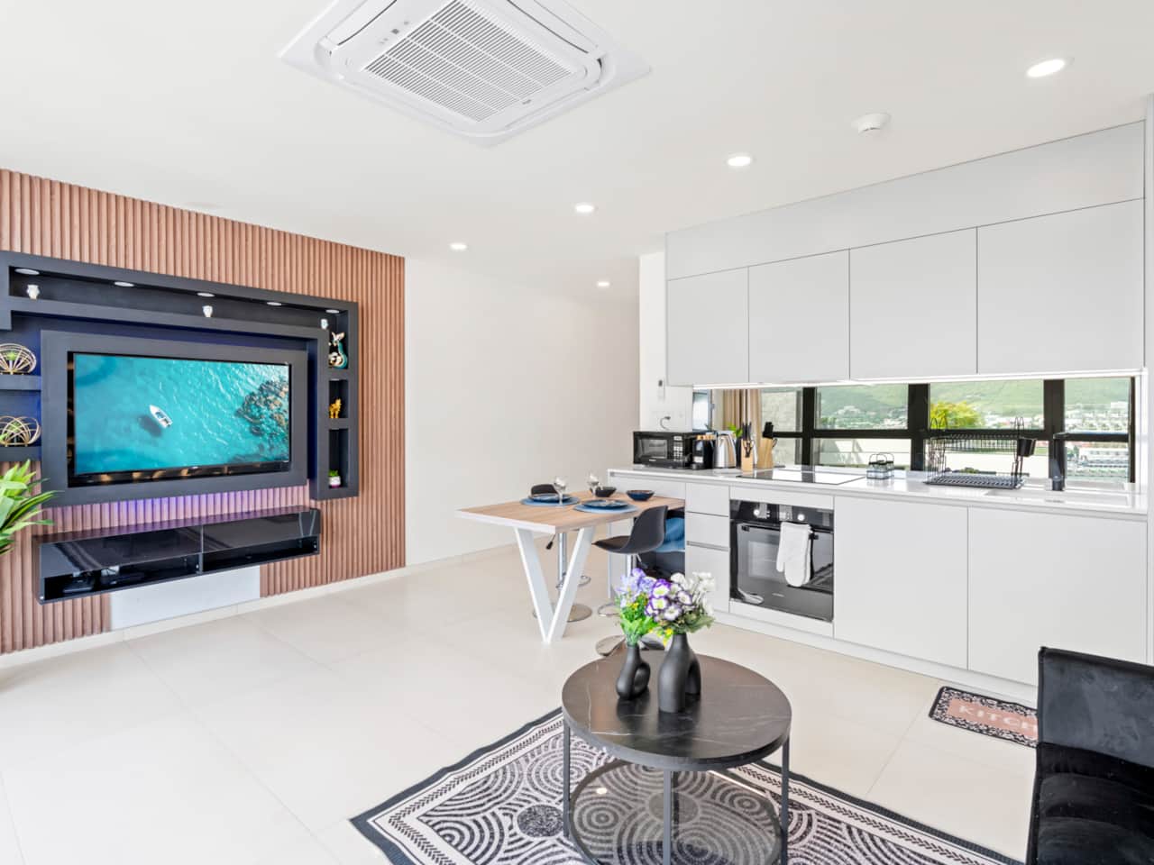 Kichen and living room