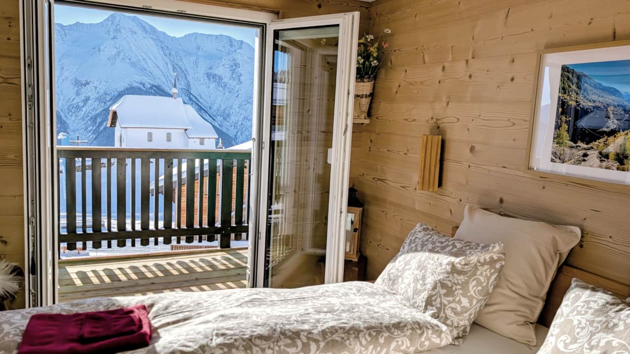 Schlafzimmer 1