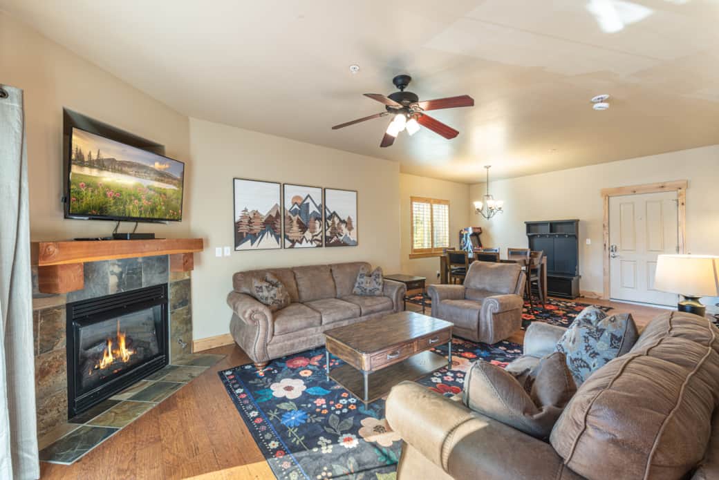 Main Livingroom
