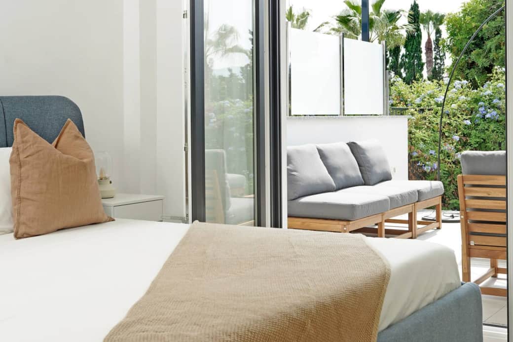 dormitorio principal, salida a terraza