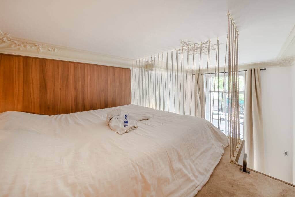 Chambre 2 en mezzanine 