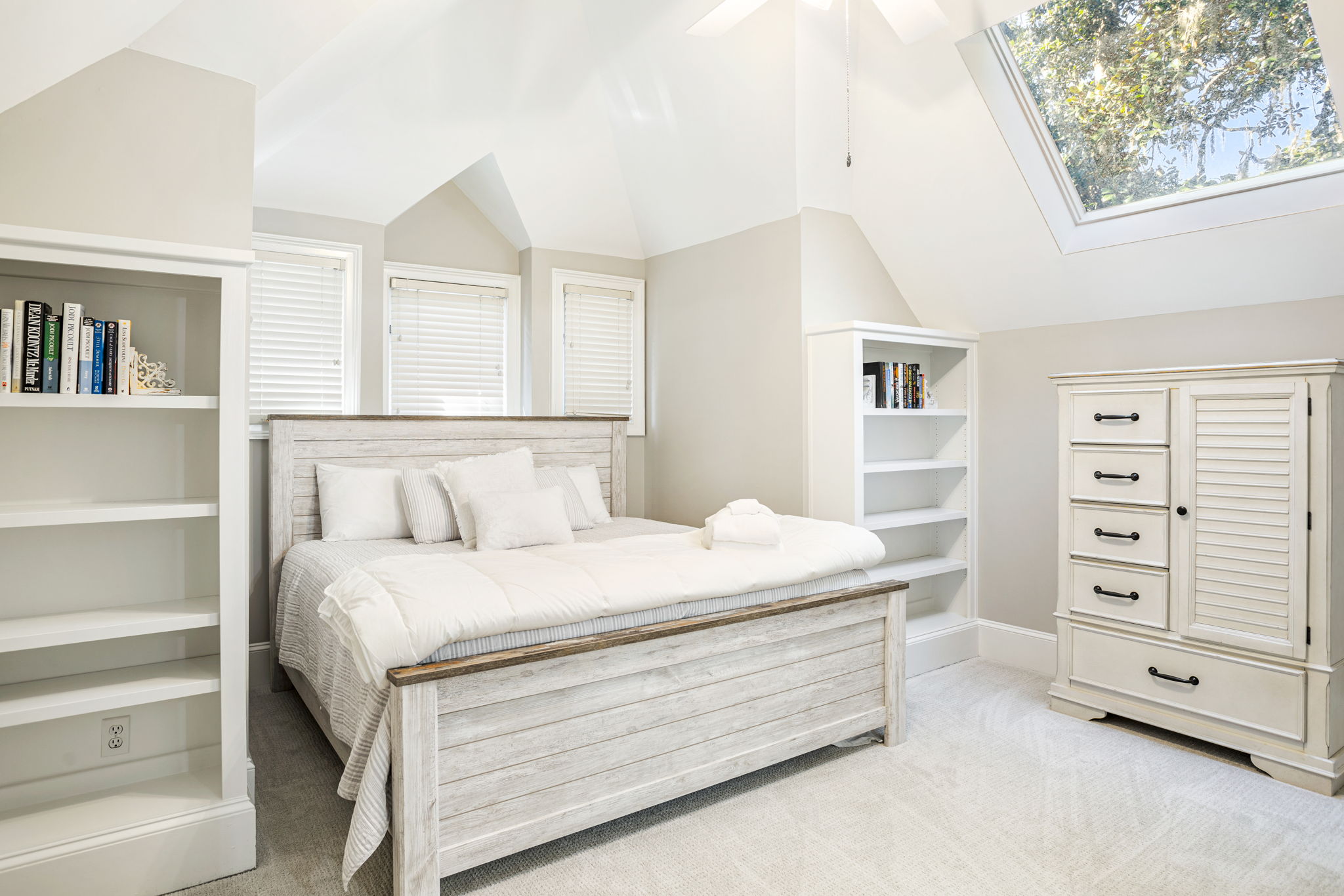 King Bedroom 2
