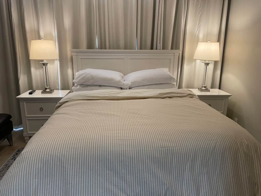 Plush Sterns & Foster Queen Bed Plush Sterns & Foster Queen Bed