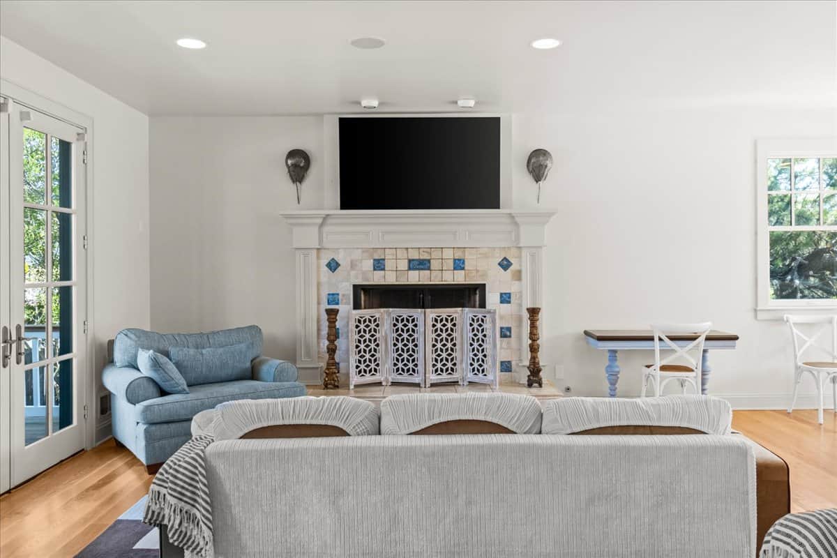 Living Room + TV