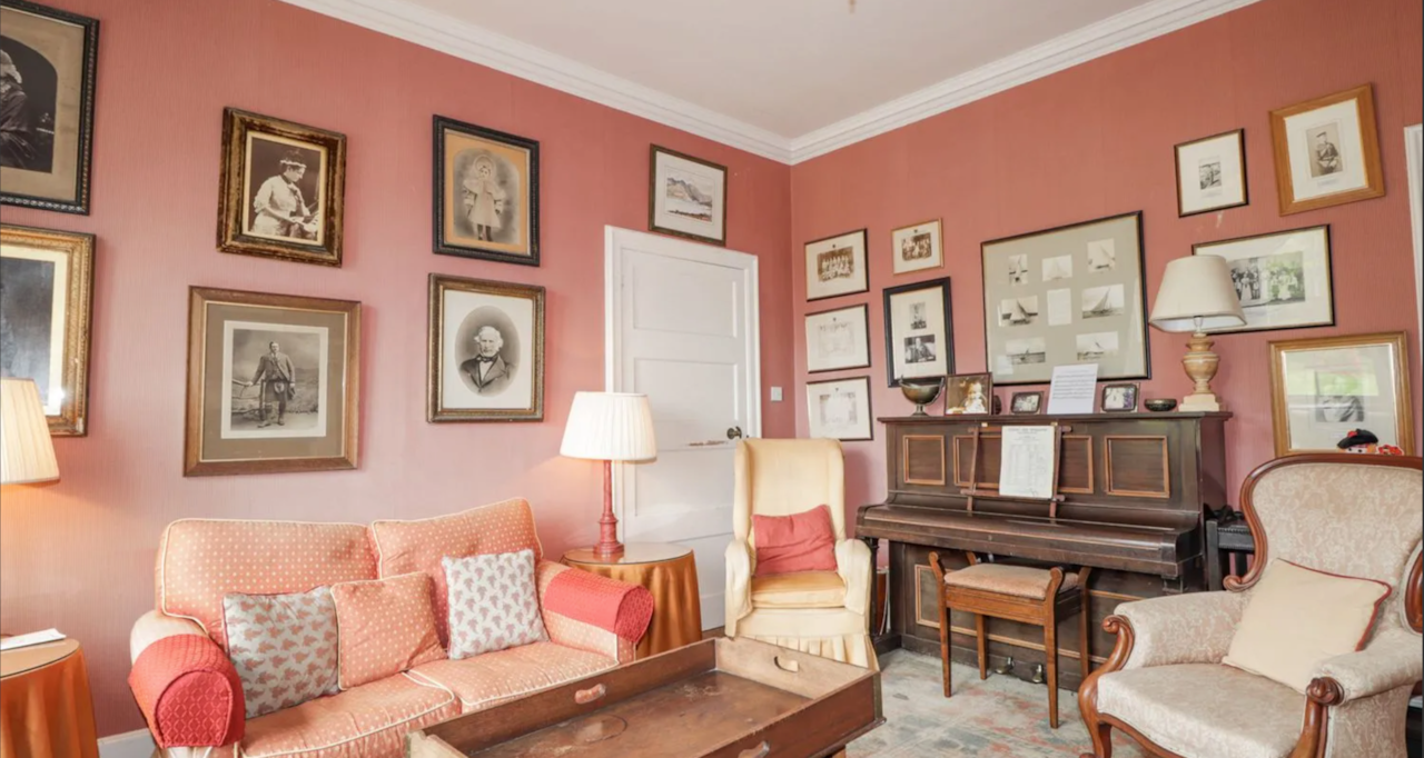 Elegant Drawing Room