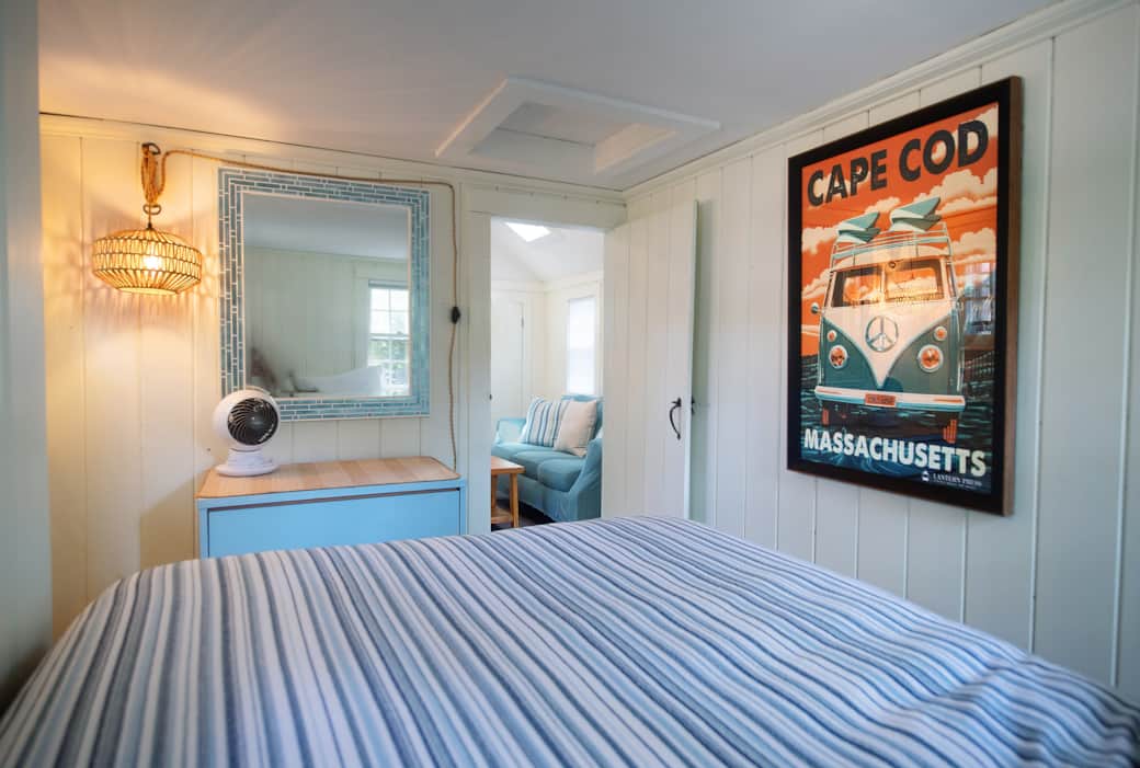 Keep cool with both fan and air conditioning