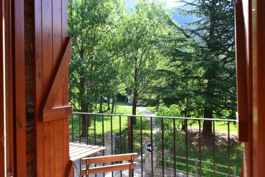 Vista al jardín, Garden view
