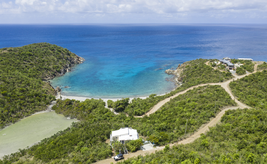 Location, Location, Location! 3 minute walking trail directly to Kiddel Bay!