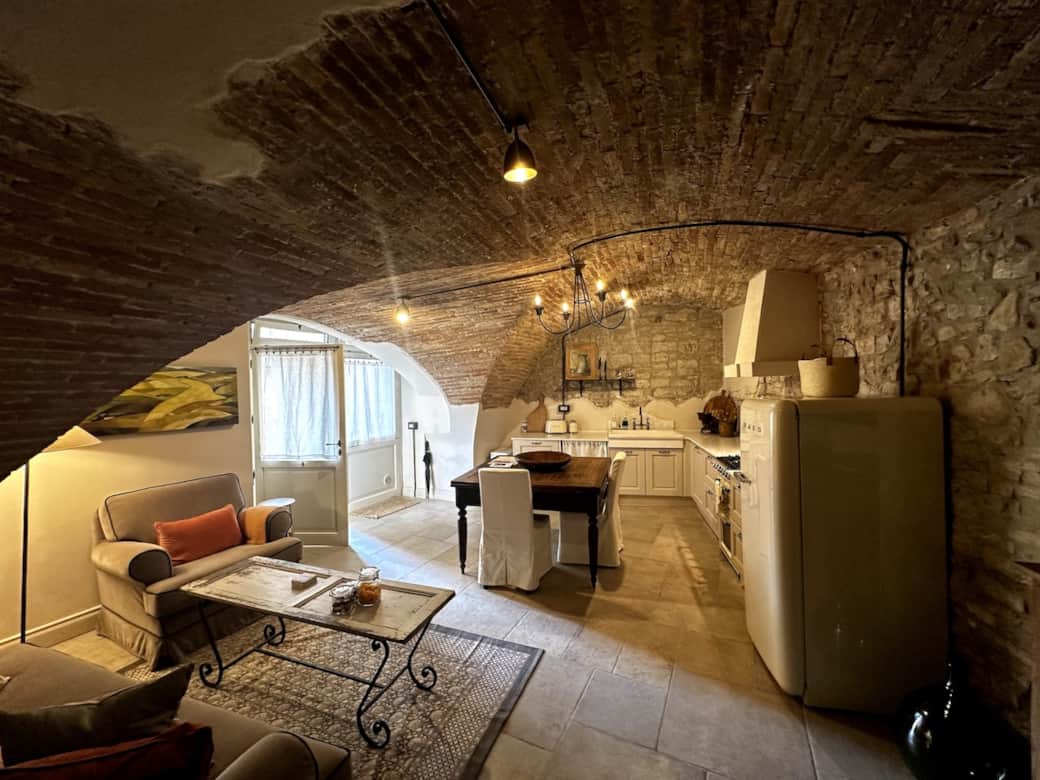 Open Flor Plan. Living room, Dining Room, and Full Kitchen