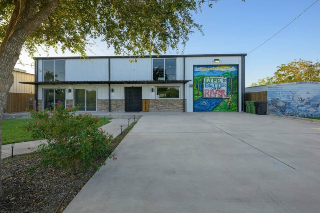 C5fa1c62 25b5 40d1 bf51 d81e23d697e3 C5fa1c62 25b5 40d1 bf51 d81e23d697e3