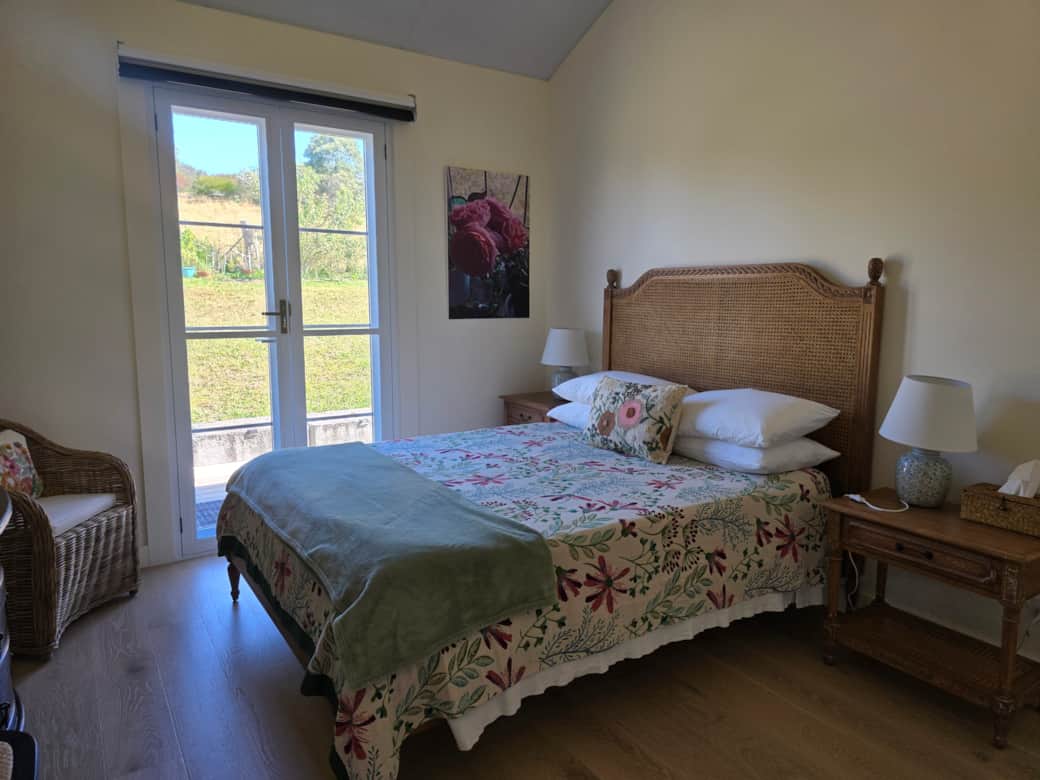 1st bedroom queen bed ensuite