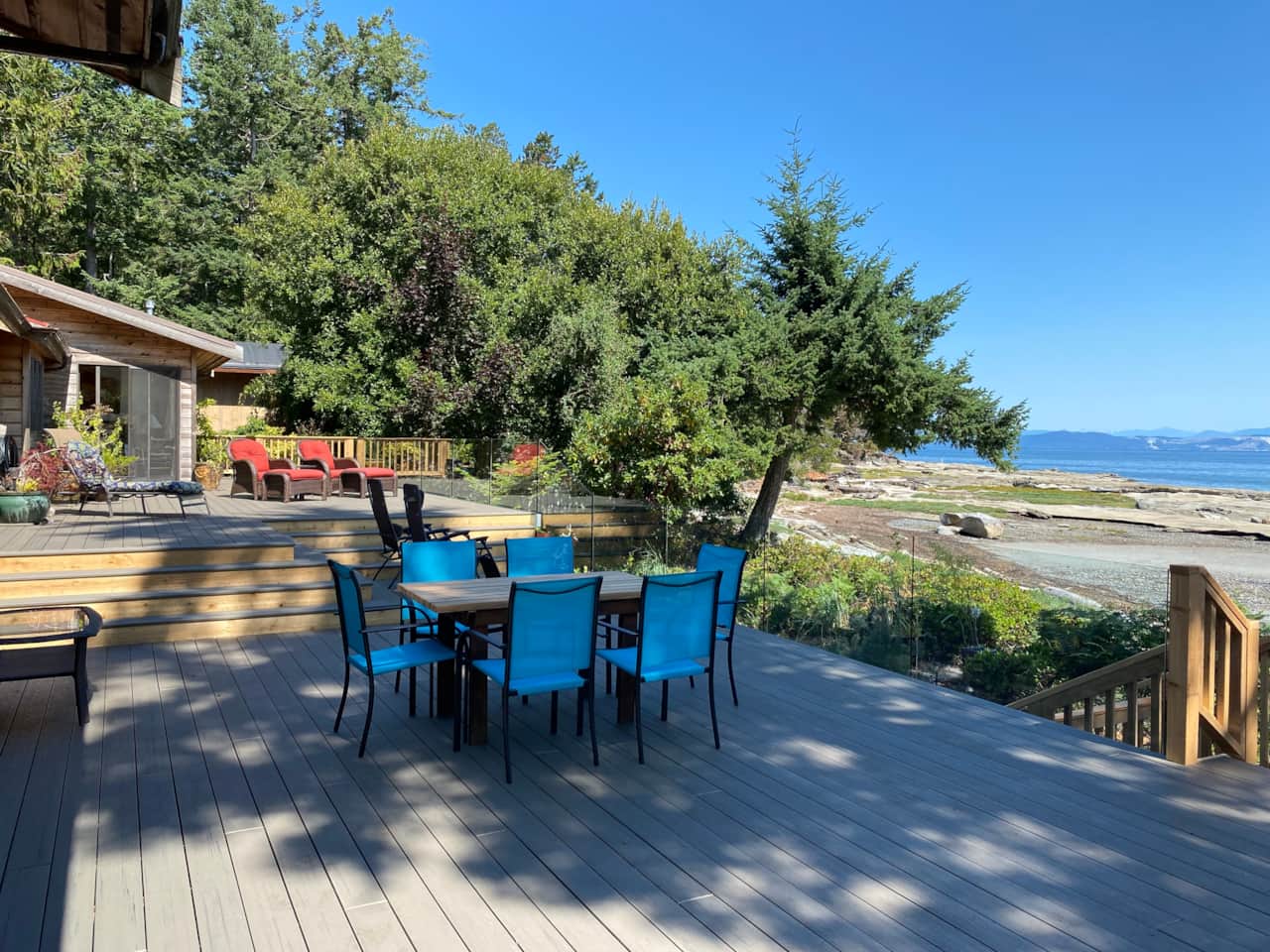 Dining deck