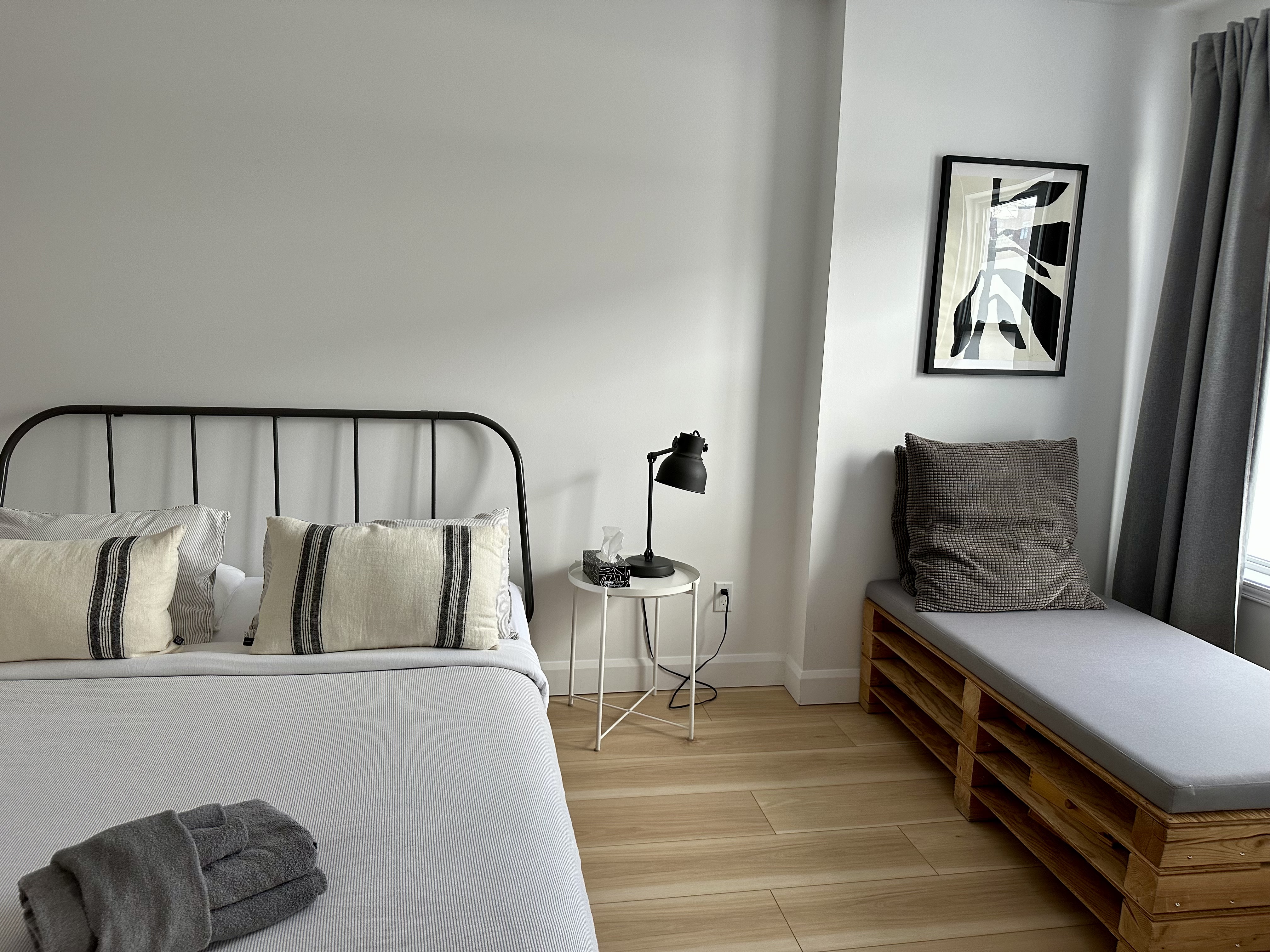 L'Appartement
Middle gauge T/N KNIT/ベージュ HOTEL L APPARTEMENT | ⋆⋆⋆ | MONTREAL, CANADA | SEASON DEALS