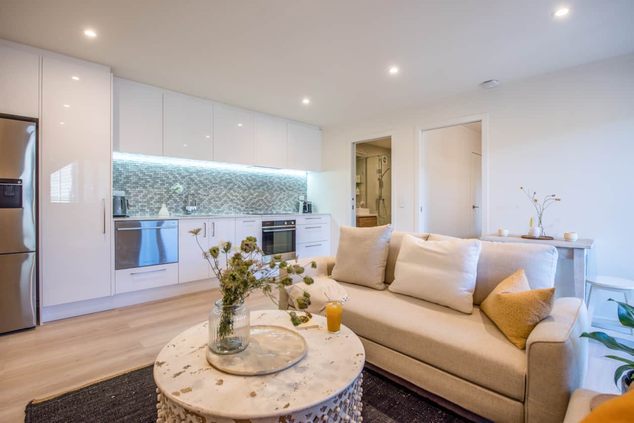 living / kitchen area