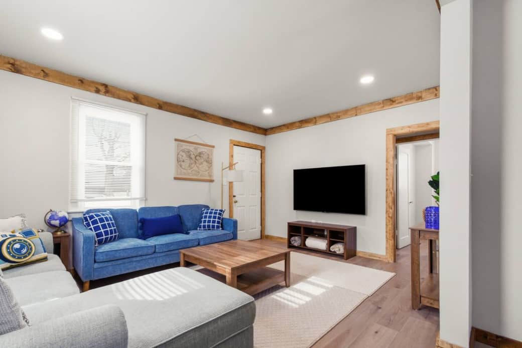 The spacious living room has ample space to relax and enjoy a quiet evening. The spacious living room has ample space to relax and enjoy a quiet evening.