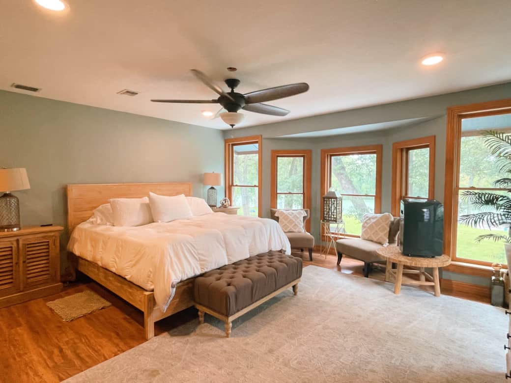 You will love sleeping in the master bedroom suite, it has incredible views and a warm feel. You will love sleeping in the master bedroom suite, it has incredible views and a warm feel.