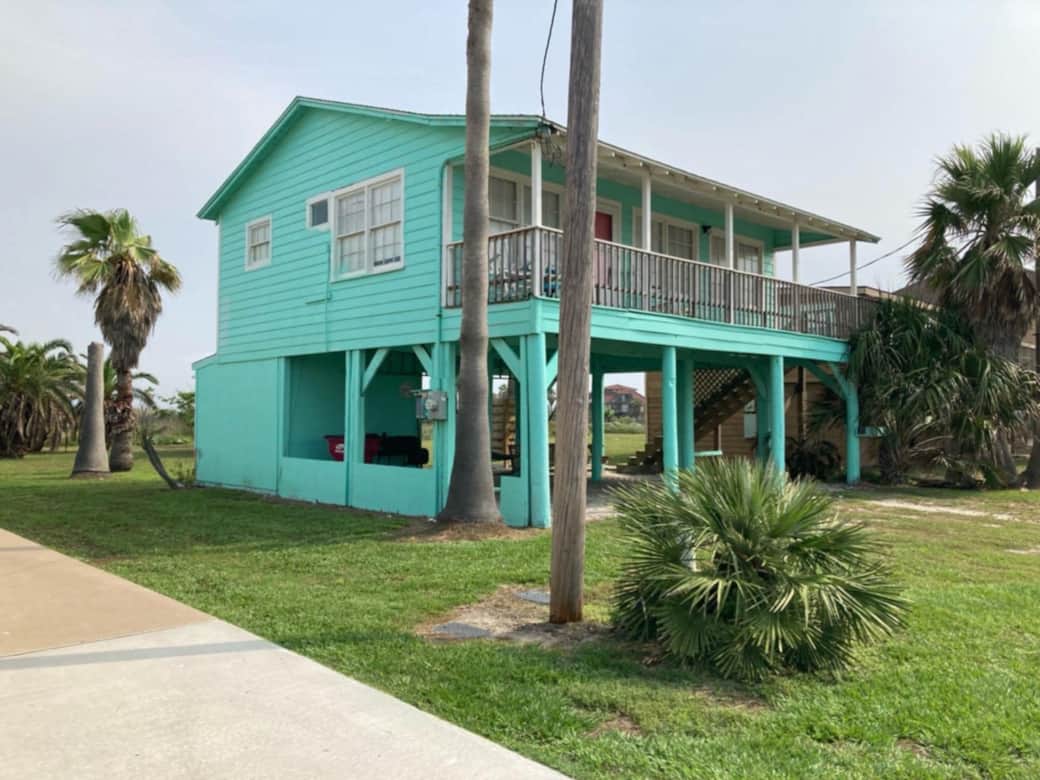Casa de la Costa is a 1 bedroom home with on a quiet street Casa de la Costa is a 1 bedroom home with on a quiet street