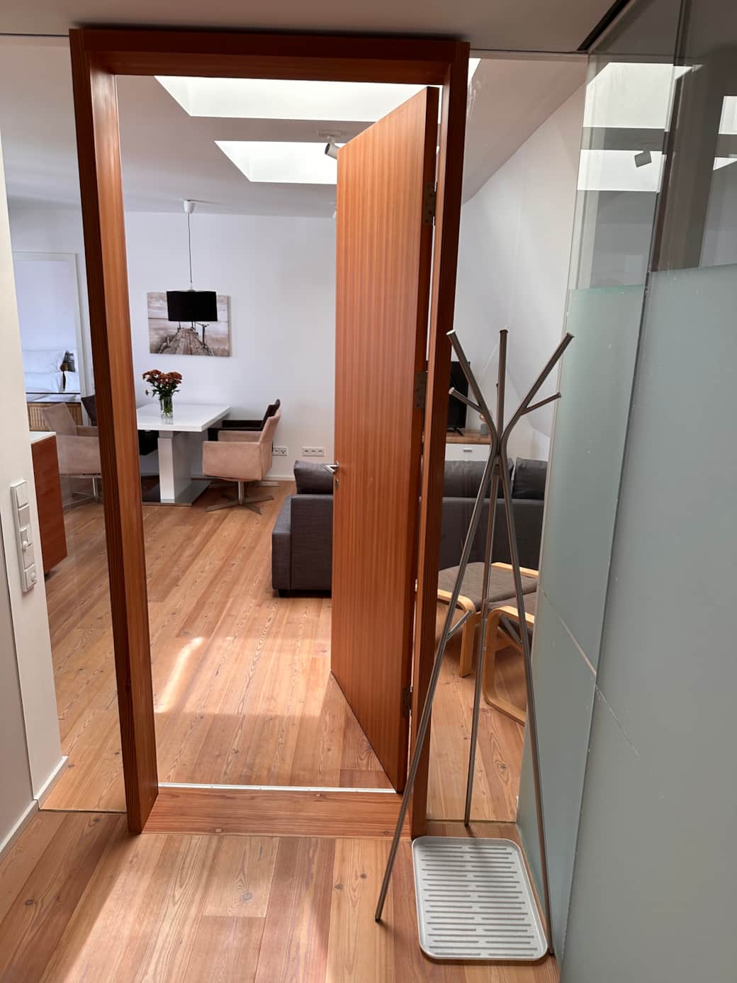 Blick ins Wohn- und Esszimmer