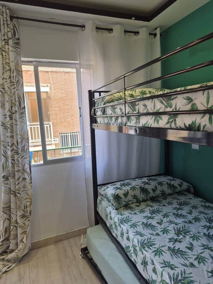 ROOM 1