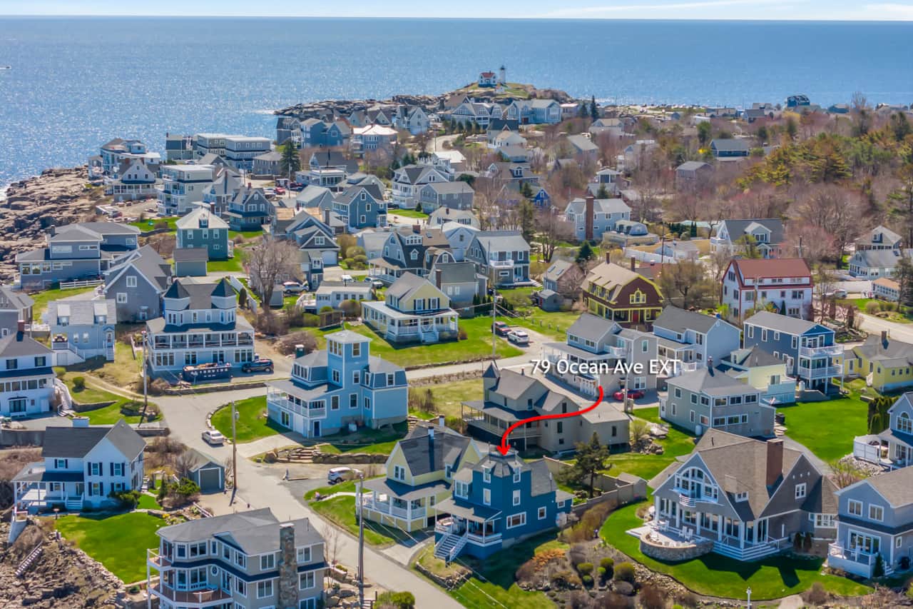 Bayhaven with Nubble Lighthouse in the backdrop