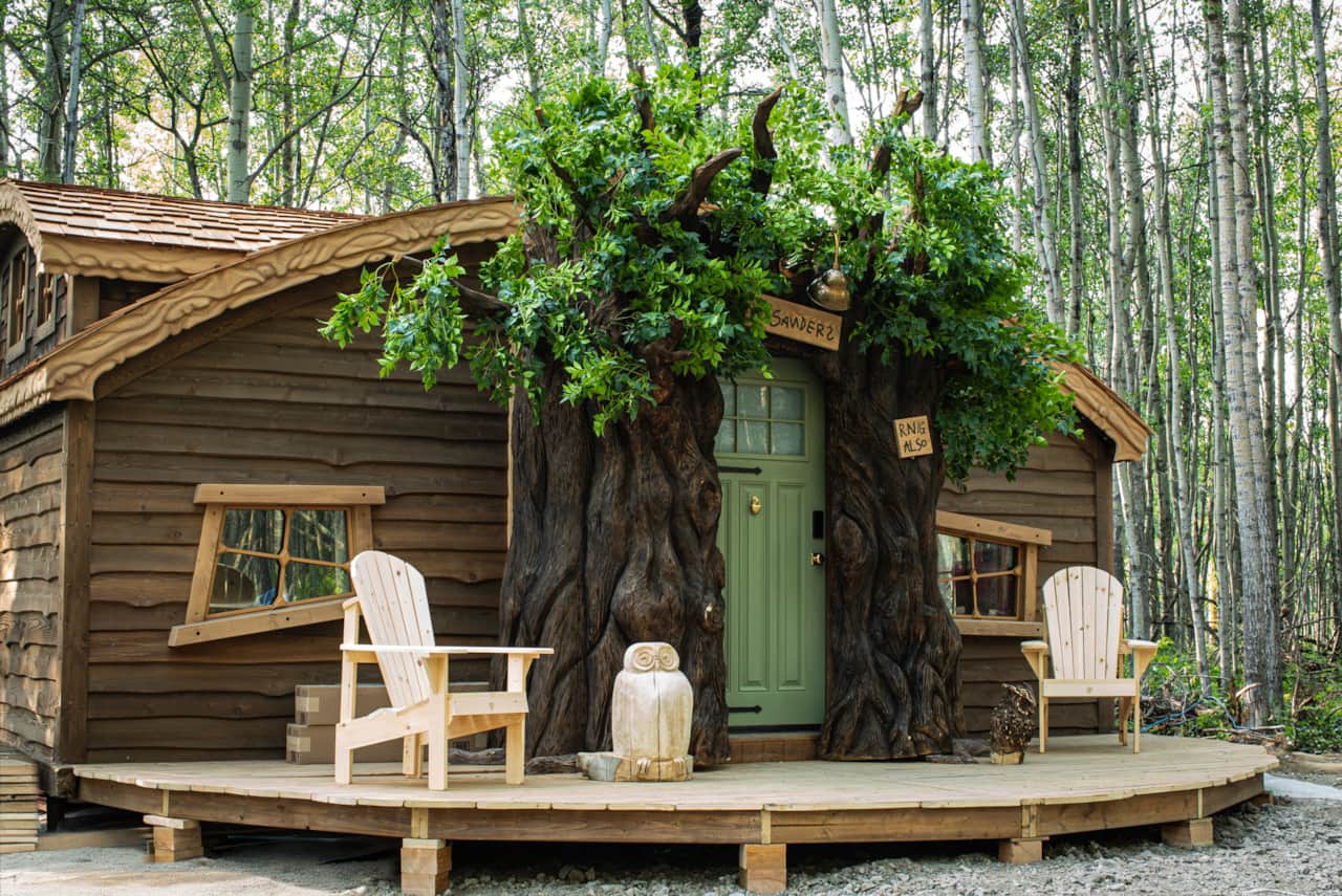 Winnie's Hollow Exterior