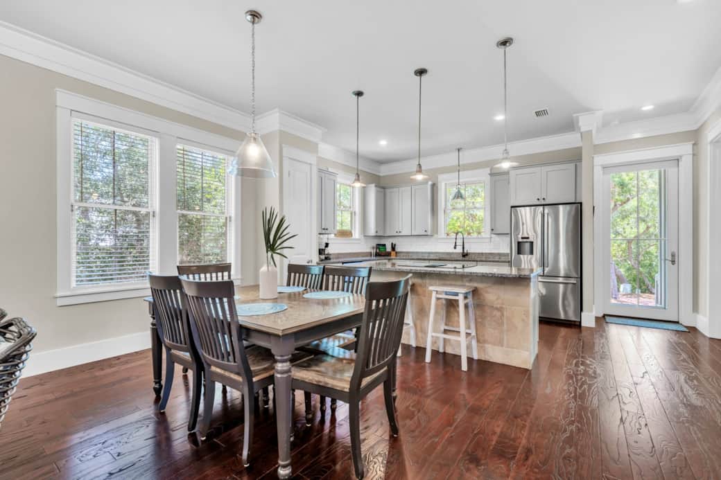 Dining Room & Kitchen