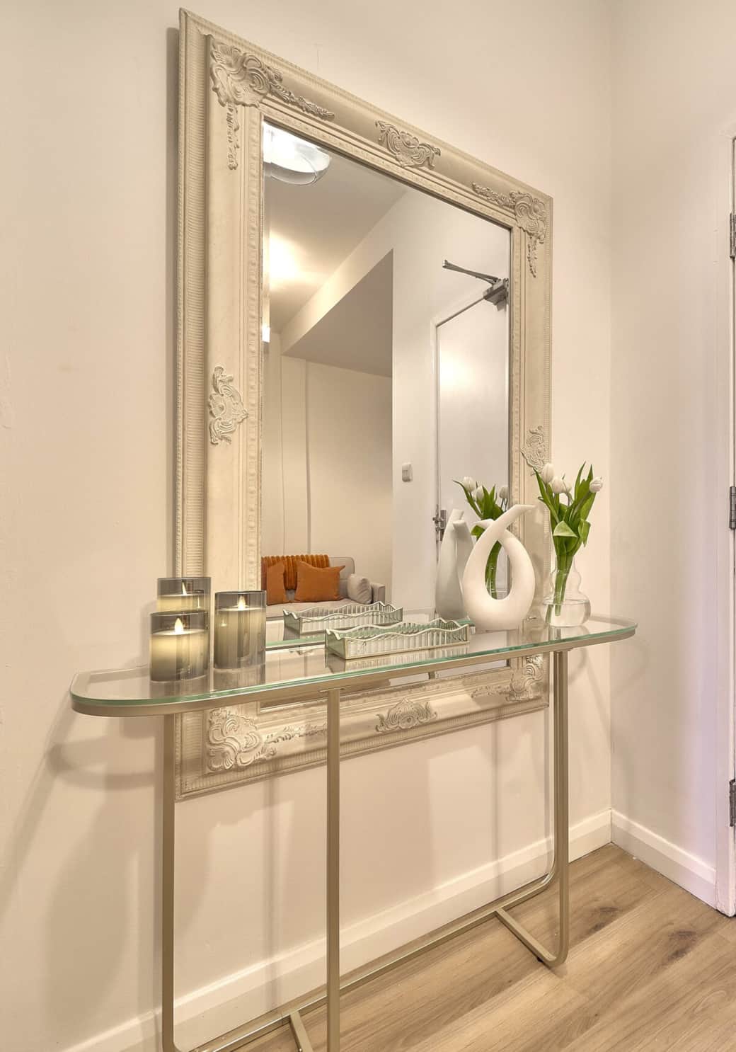 Thoughtfully styled details to make the space feel warm, cosy and welcoming.