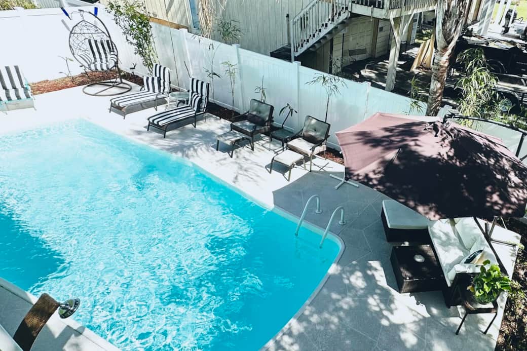 Catch a few rays by your private pool! ! Catch a few rays by your private pool! !