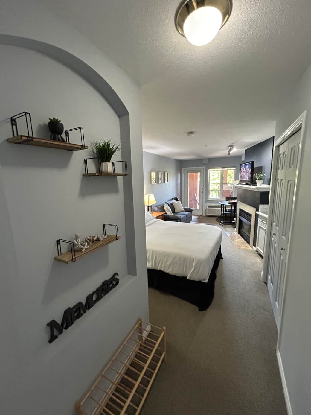 212B Entanceway