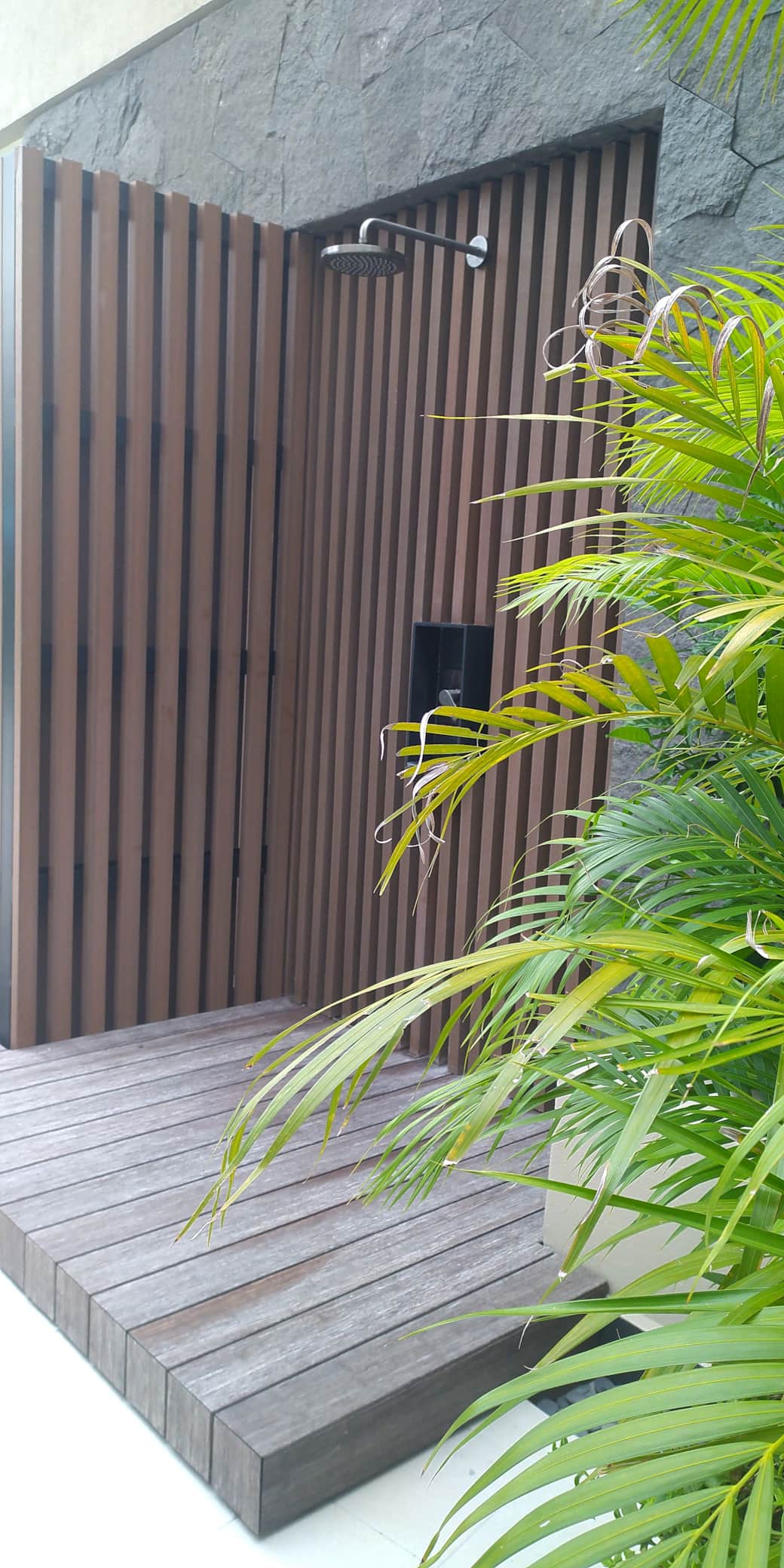 Showers by pools and hot tubs