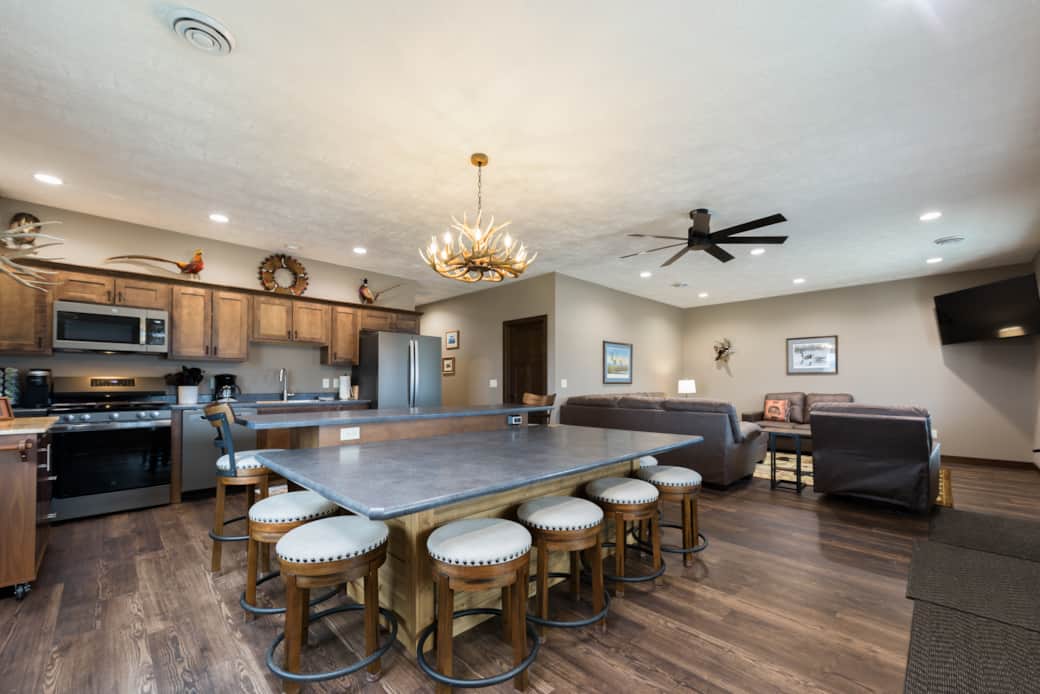 Bunkhouse Kitchen-Living