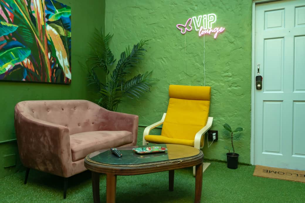 Bosque Vibe: VIP Lounge Bosque Vibe: VIP Lounge