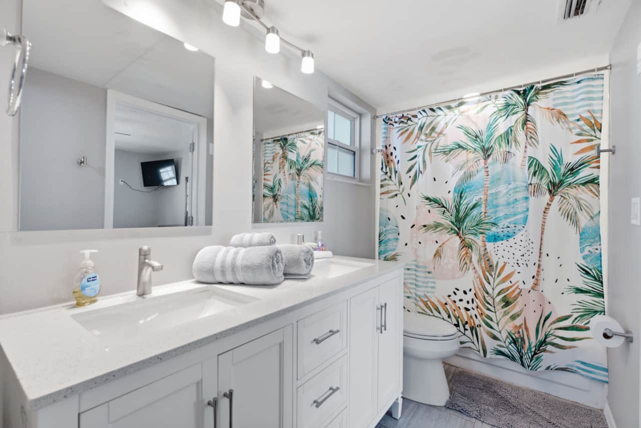 Bathroom6.jpg