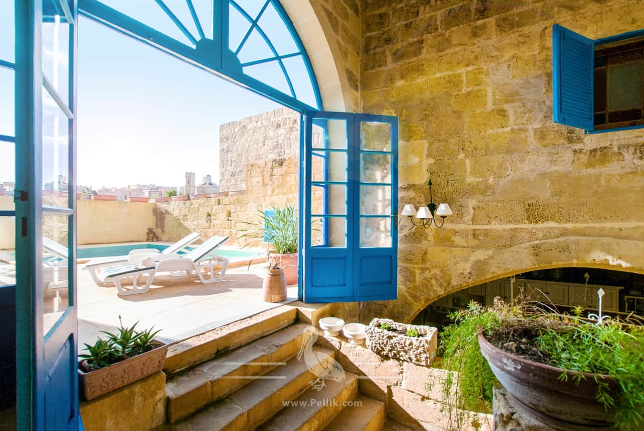 Lovely Gozo house with private pool