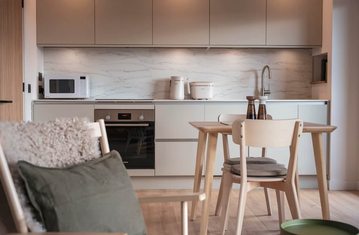 Fully equipped dining area