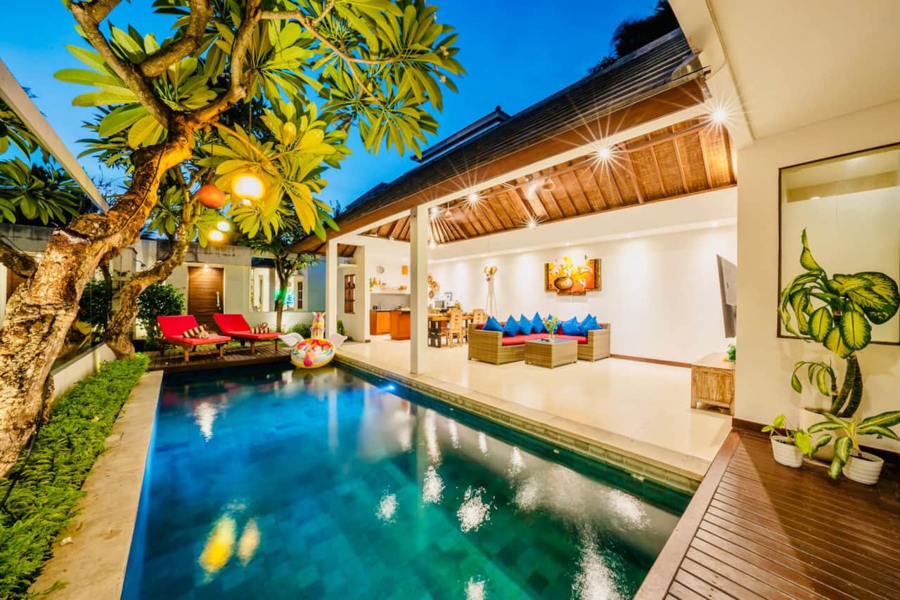 Tropical Open Living Area with Private Pool – Villa Olli