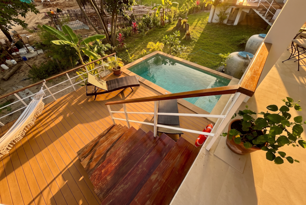VillaLeo 21 deck overhead