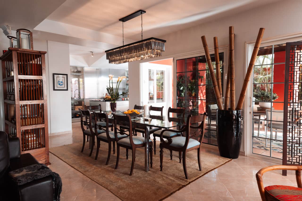 Salon-Dinning Table
