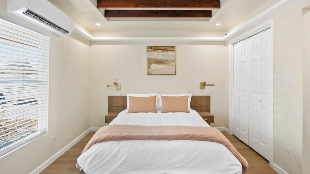 Queen Size Bed Queen Size Bed