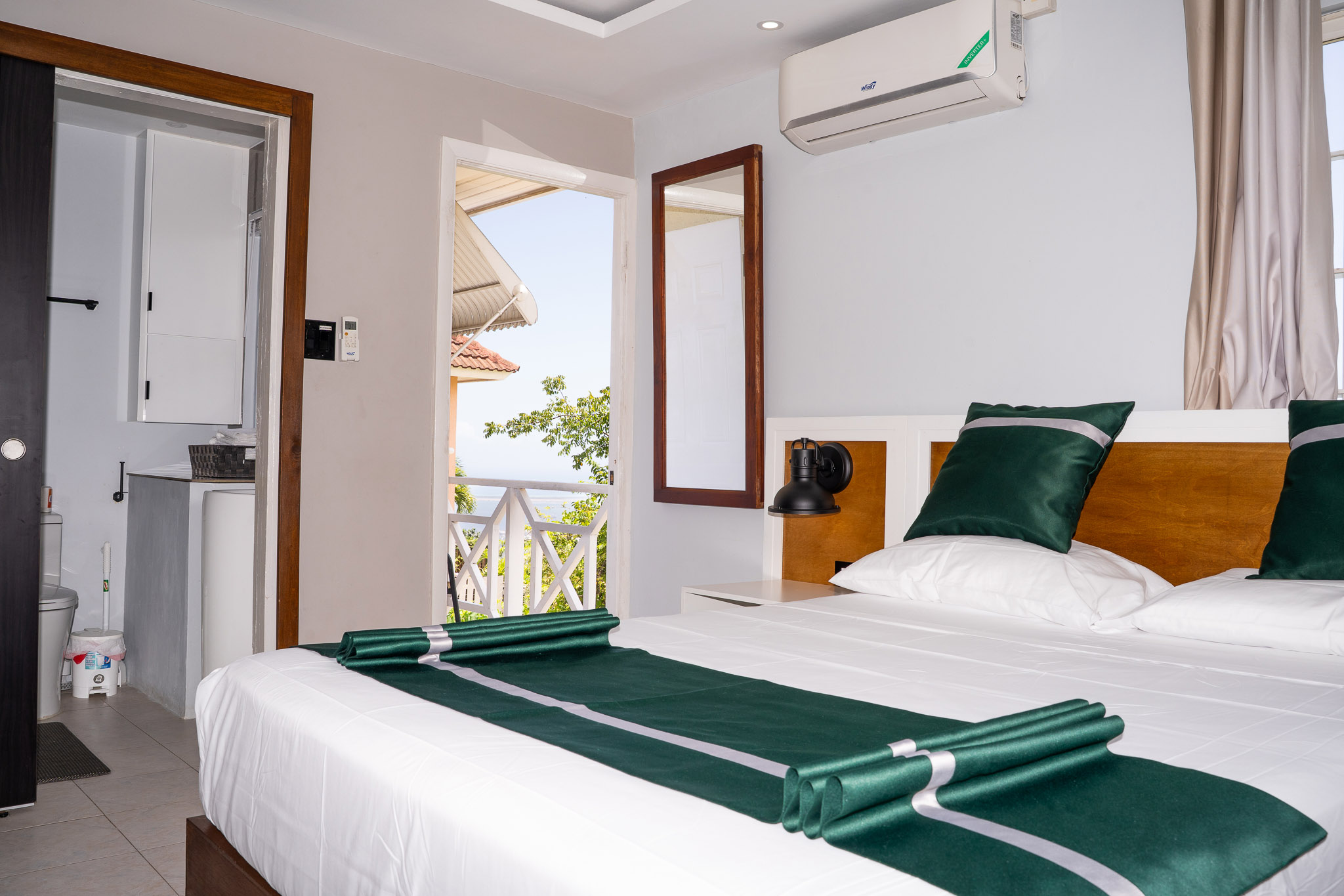 Kingston Horizon Retreat interior