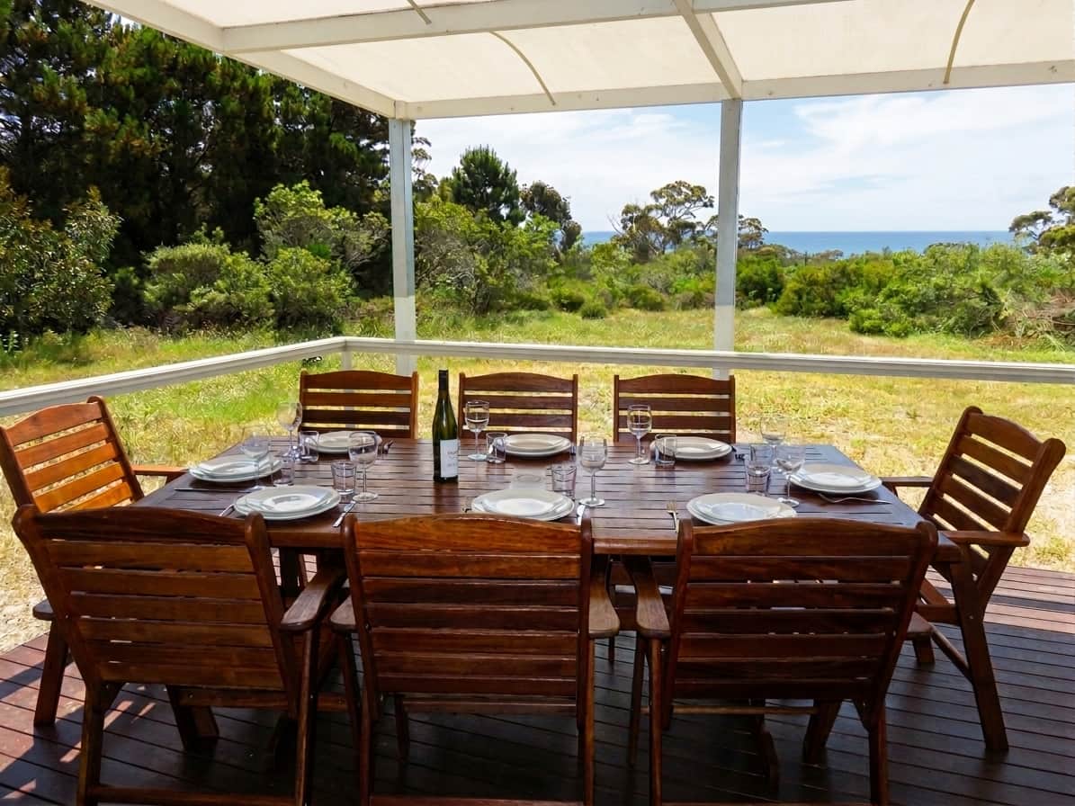 Deck with seating for 8