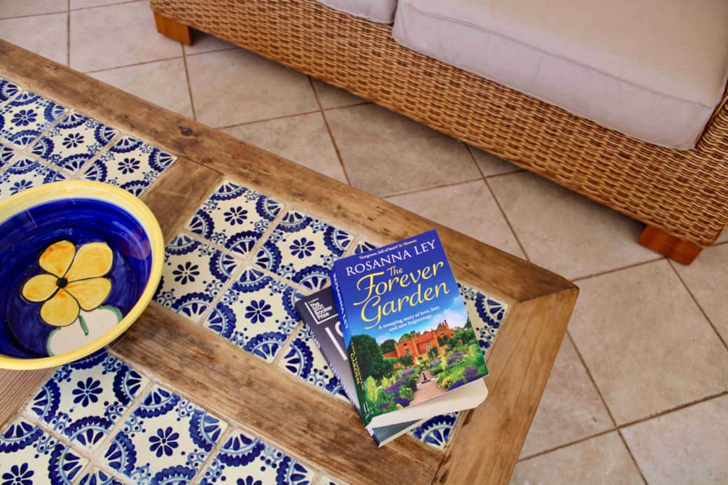 Villa suzanna book Villa suzanna book