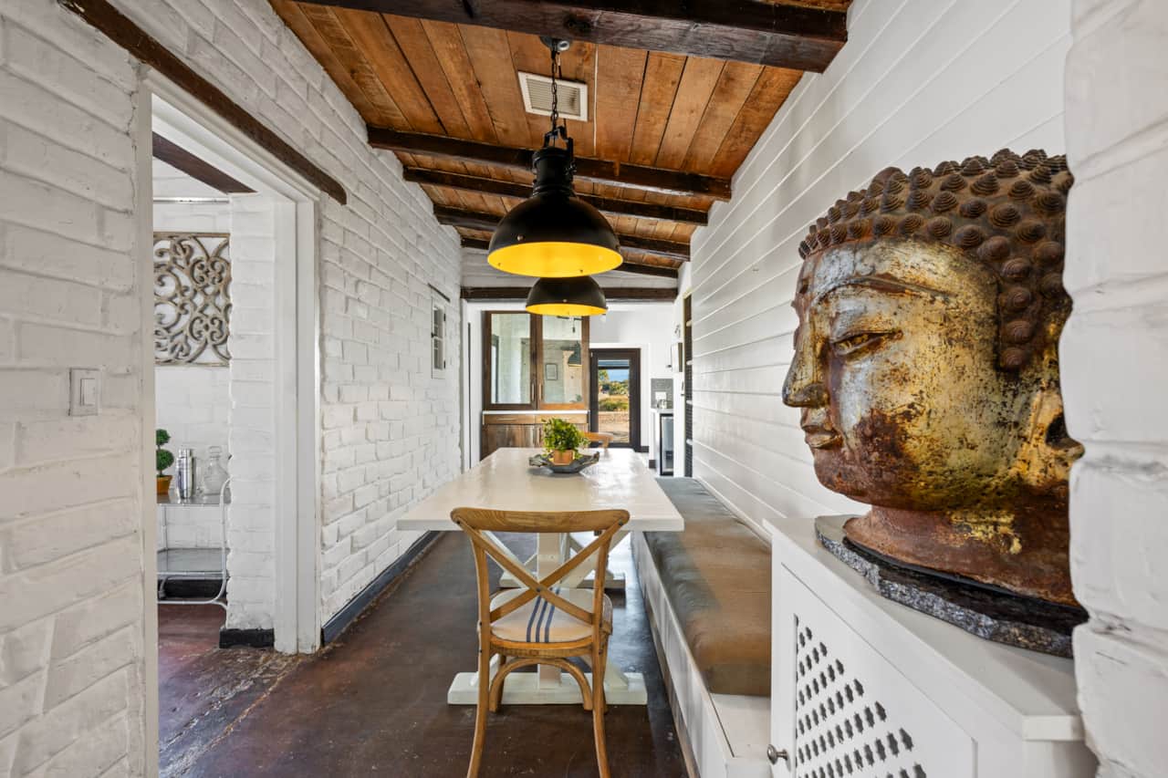 Central Farmhouse Dining Room