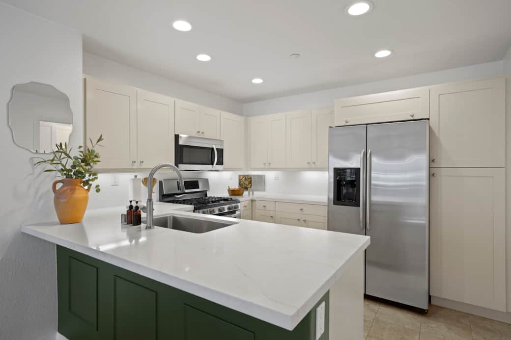 Fully Equipped & Remodeled Kitchen