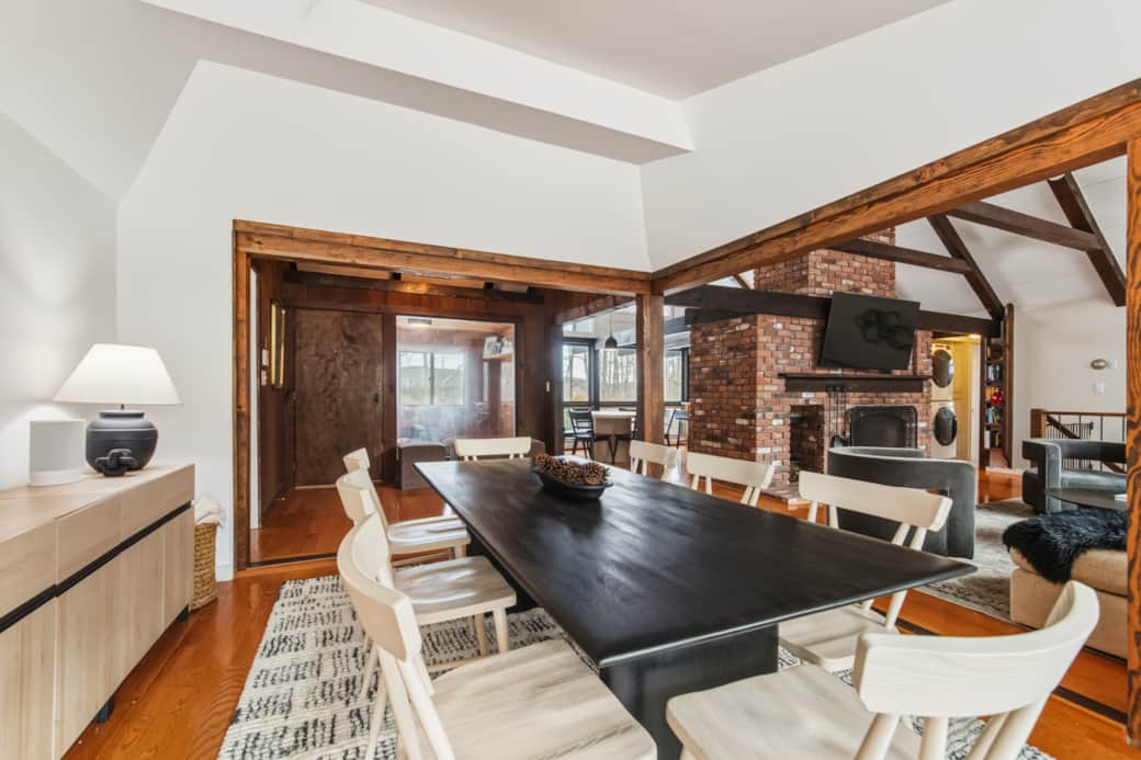 Open dining area perfect for family meals and gatherings Open dining area perfect for family meals and gatherings